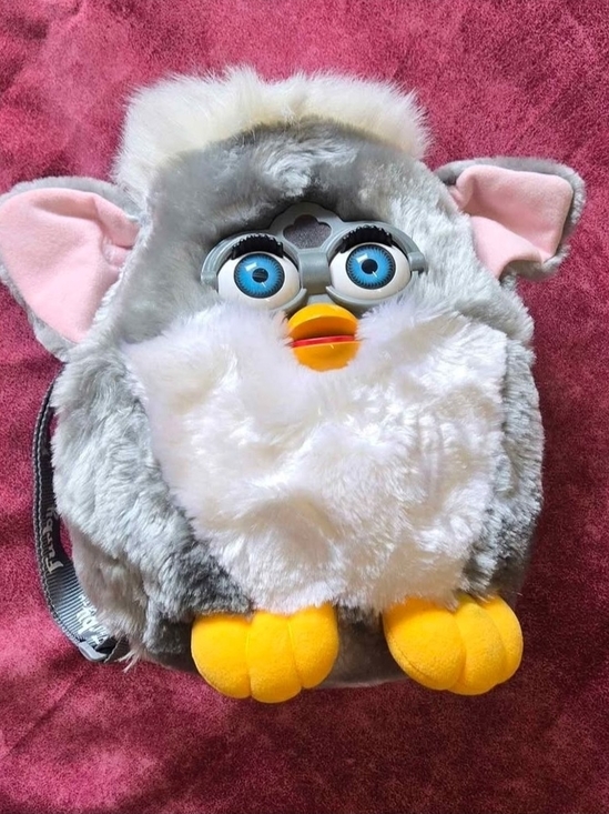 Hasbro Handbags - Vintage 1999 Tiger Electronics Plush Furby Backpack [Intetactive]